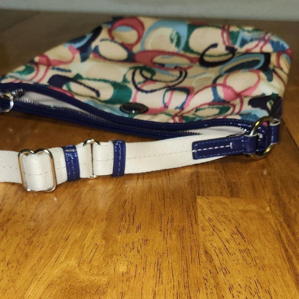 Coach Red and Pink Crossbody Bag with Artistic Design - Picture 10 of 14